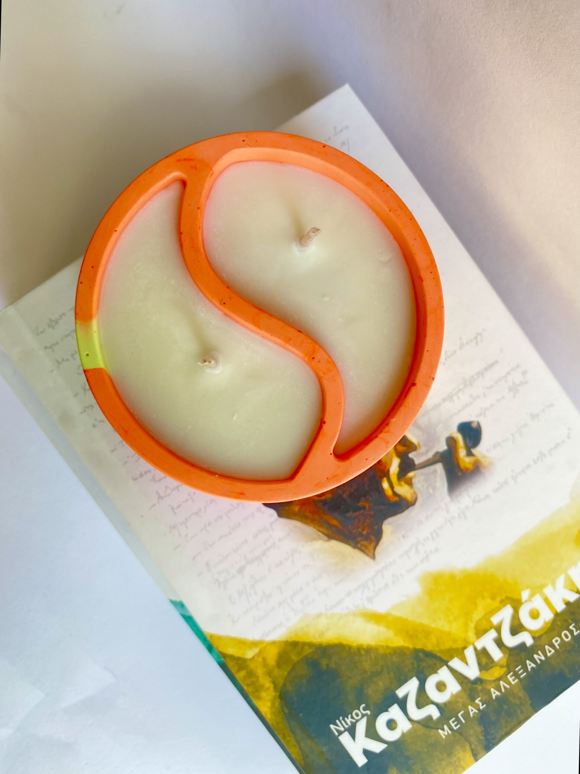 Neon αρωματικό Κερί Σόγιας Yin Yang | Mango - Image 3